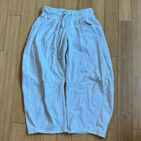 Out from under urban outfitters sweatpants - Picture 1 of 3